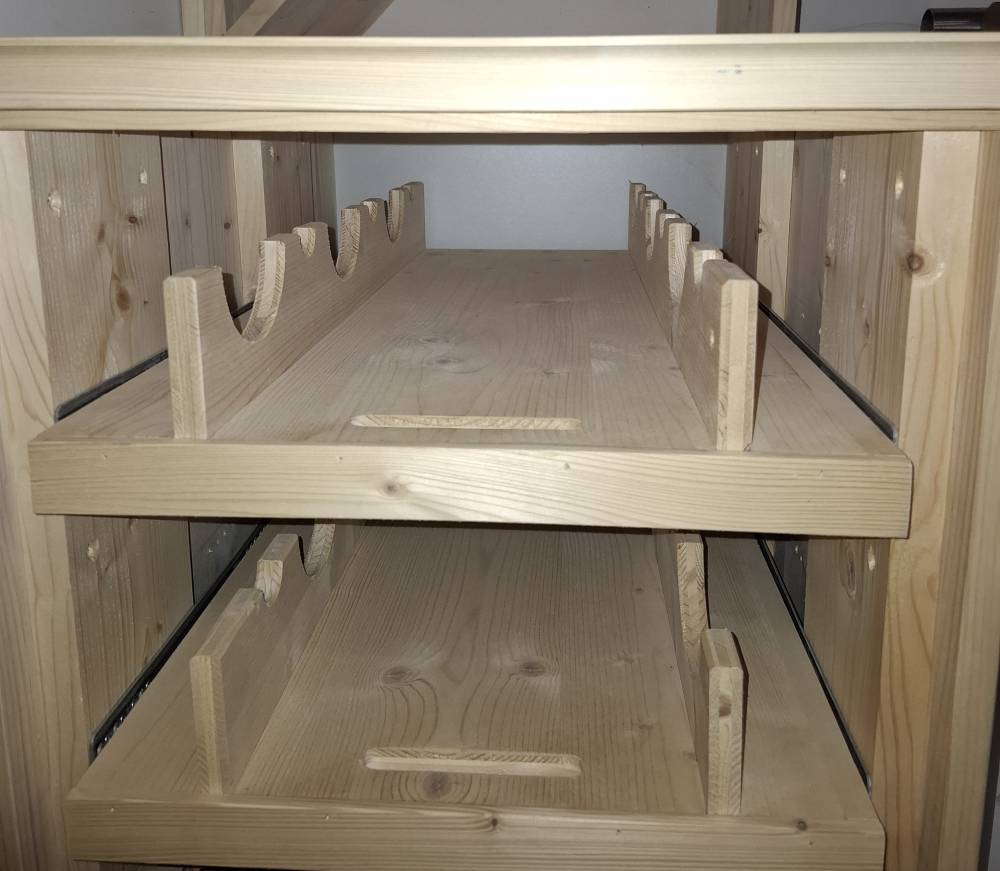 Meuble de rangement tiroirs "bouteilles prestiges"